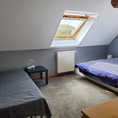 L Etablissement Gold Beach Propose 1 Hebergement , Maison 80M2 Avec Terrain 500M2, Parking Prive A 4 Min Du Port Artificiel D Arromanches, Services Accueil Personnalise, Lits Faits, Serviettes, Menage, Netflix, Wifi Ryes Εξωτερικό φωτογραφία