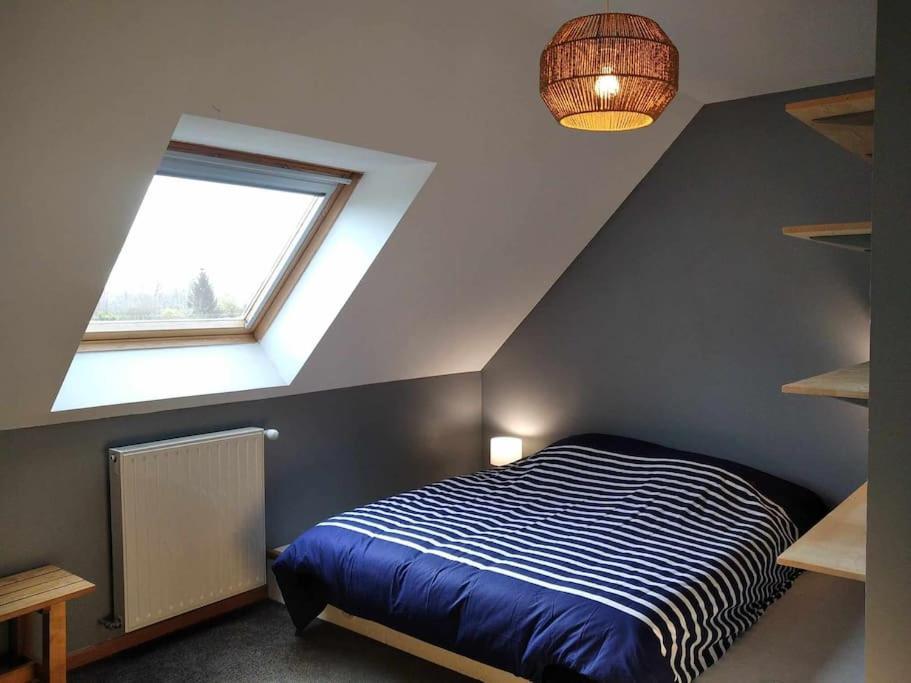 L Etablissement Gold Beach Propose 1 Hebergement , Maison 80M2 Avec Terrain 500M2, Parking Prive A 4 Min Du Port Artificiel D Arromanches, Services Accueil Personnalise, Lits Faits, Serviettes, Menage, Netflix, Wifi Ryes Εξωτερικό φωτογραφία