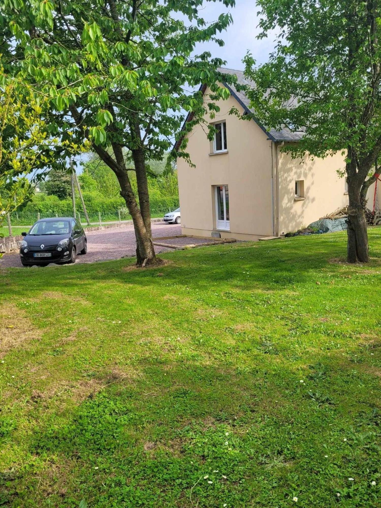 L Etablissement Gold Beach Propose 1 Hebergement , Maison 80M2 Avec Terrain 500M2, Parking Prive A 4 Min Du Port Artificiel D Arromanches, Services Accueil Personnalise, Lits Faits, Serviettes, Menage, Netflix, Wifi Ryes Εξωτερικό φωτογραφία